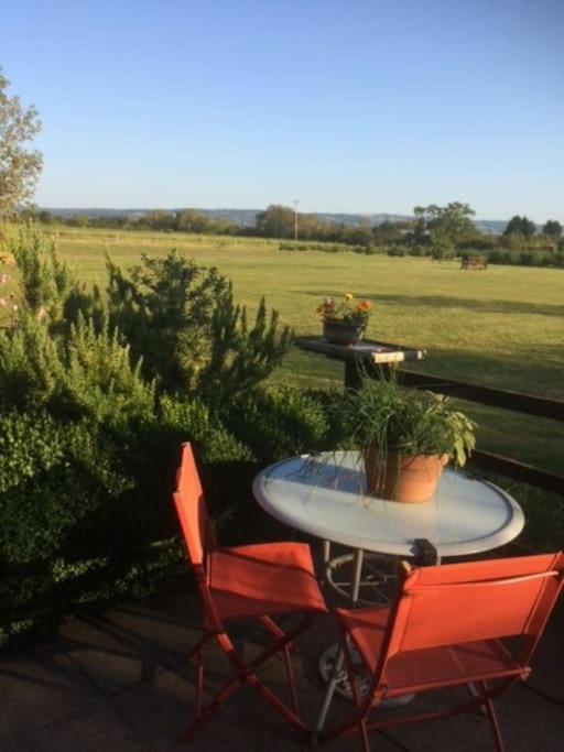 Cotswold Edge Guest Suite With Broadway Hill View Badsey Экстерьер фото